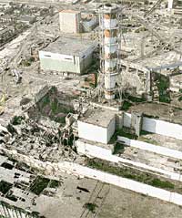 Четвертый реактор Чернобольской АЭС после взрыва.